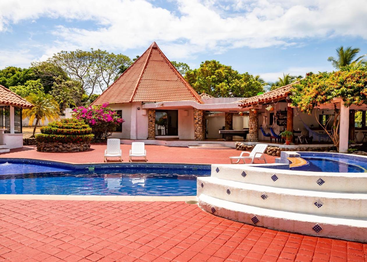 Cottage house ヌエバ・ゴルゴナ エクステリア 写真