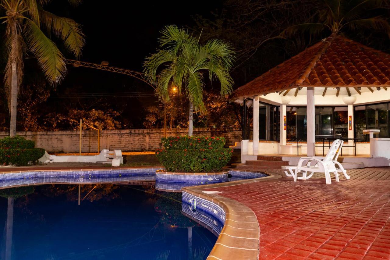 Cottage house ヌエバ・ゴルゴナ エクステリア 写真